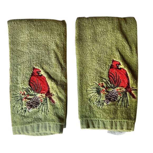 Set Of 2 Green Christmas Hand Towels Red Cardinal Embroidery 17" x 11" Cotton - Picture 1 of 9